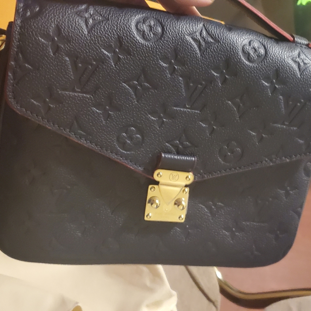 Louis vuitton mettis empreinte